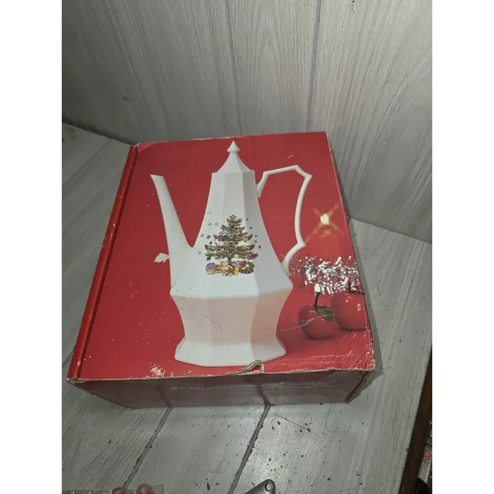 NIKKO CHRISTMASTIME bone china Coffee Pot Happy Holidays Christmas Tree Japan